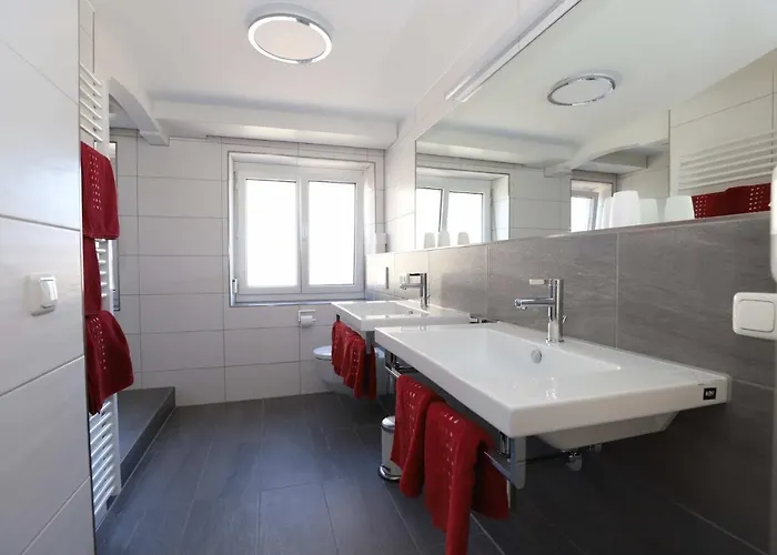 Kaisers Kleine Stadthotel מלון