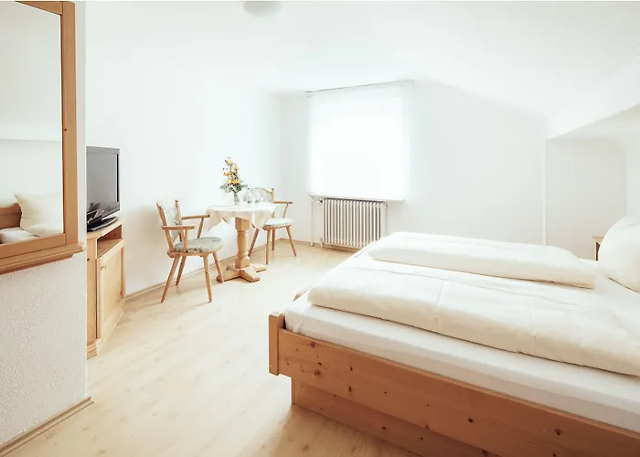 Kaisers Kleine Stadthotel מלון 3*